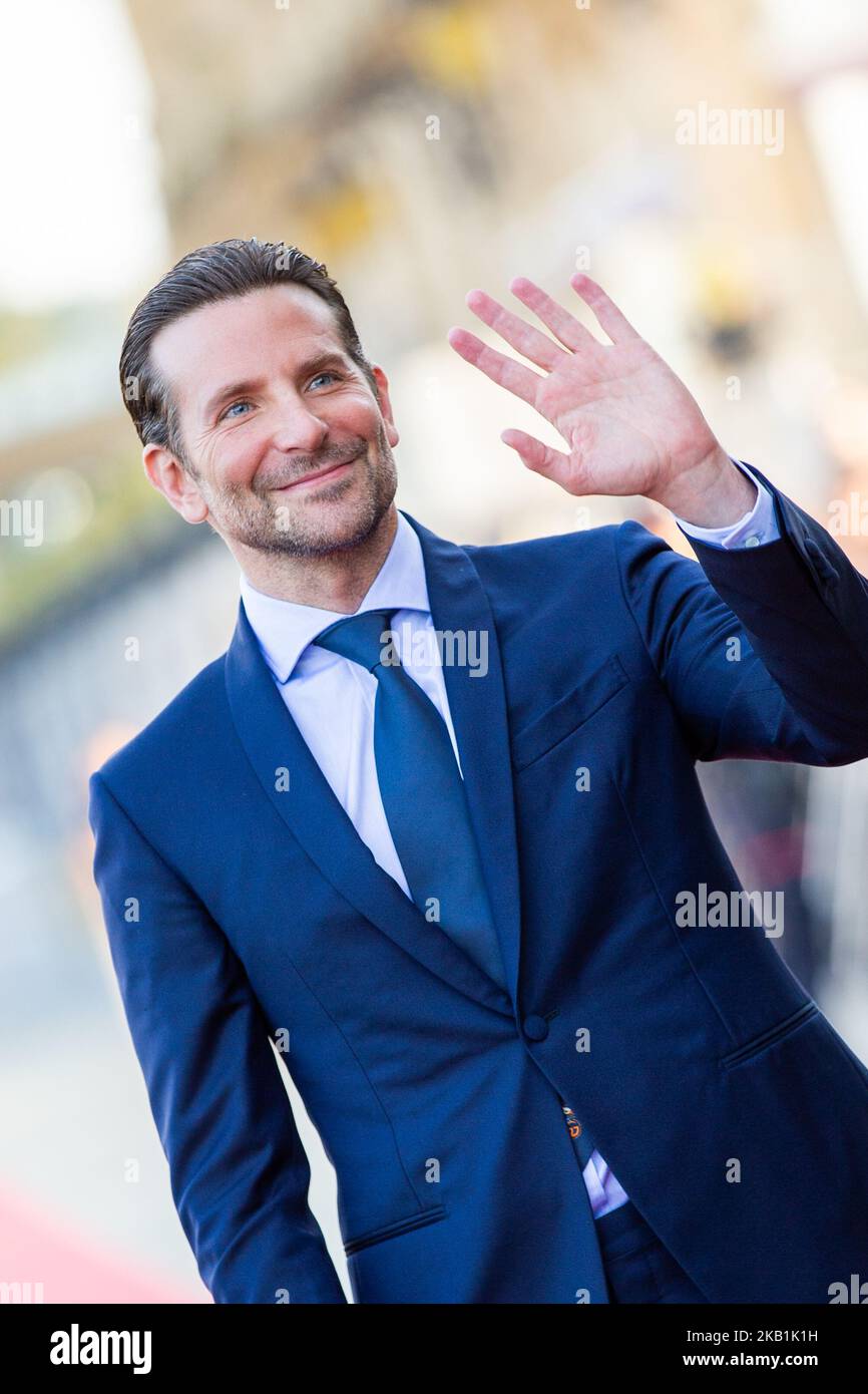 El actor Bradley Cooper asiste al estreno de 'A Star is Born' durante el 66th Festival Internacional de Cine de San Sebastián el 29 de septiembre de 2018 en San Sebastián, España. (Foto de Manuel Romano/NurPhoto) Foto de stock