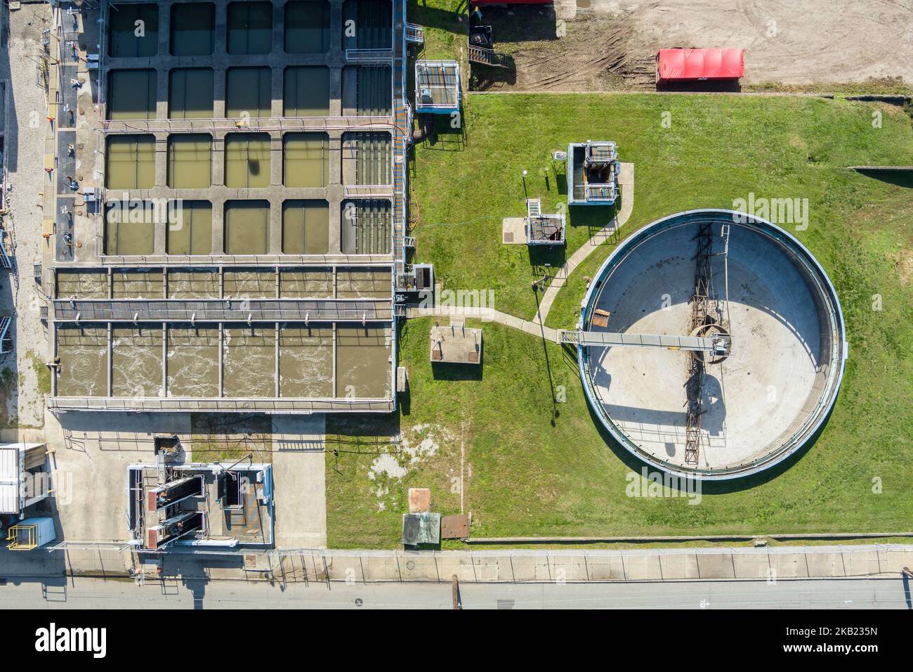Vista aérea de la instalación de tratamiento de aguas residuales, Norristown, Pensilvania, EE.UU Foto de stock
