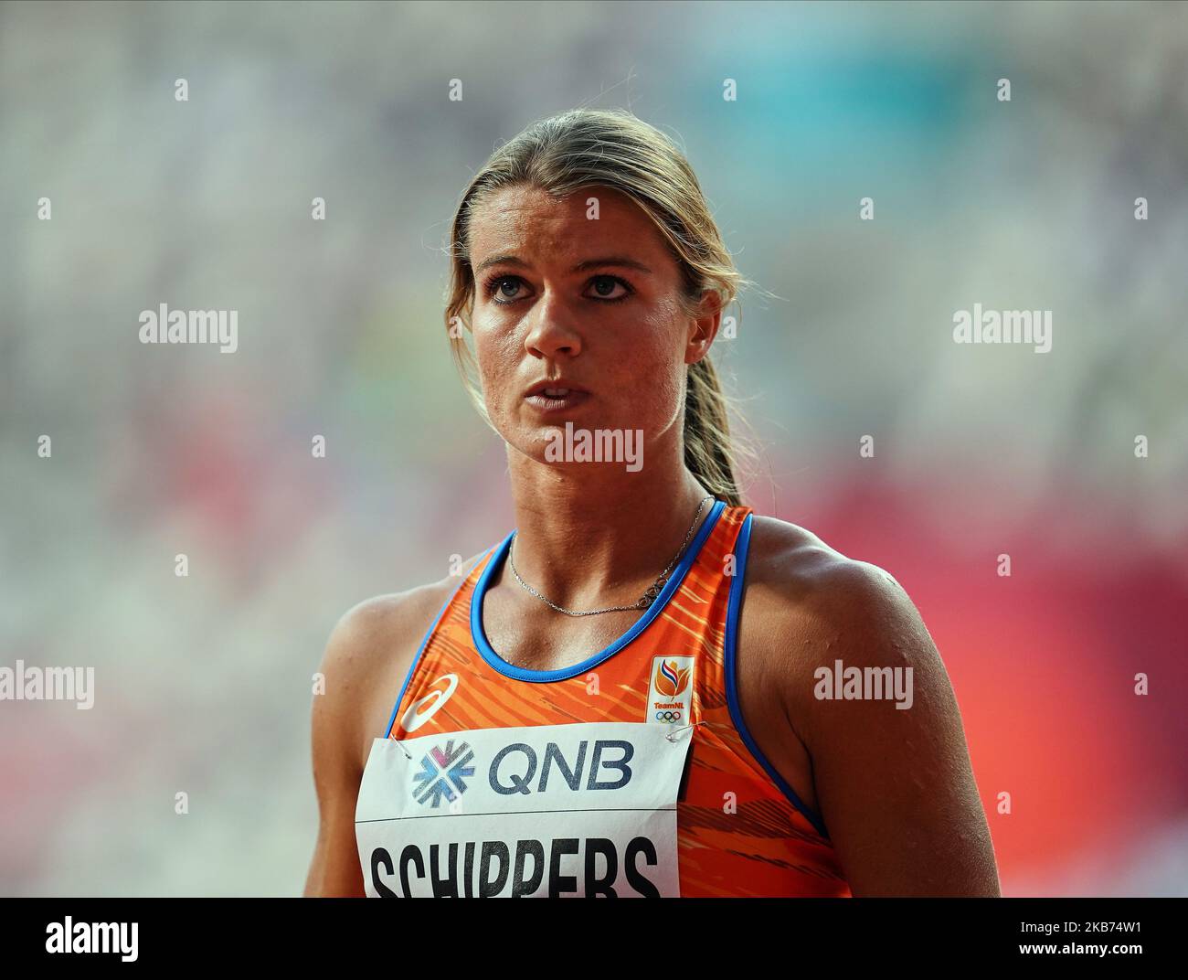 Dafne Schippers de los Países Bajos compitiendo en el 100 metro para  mujeres durante el Campeonato Mundial de Atletismo de la IAAF 17th en el  Estadio Khalifa en Doha, Qatar, el 28