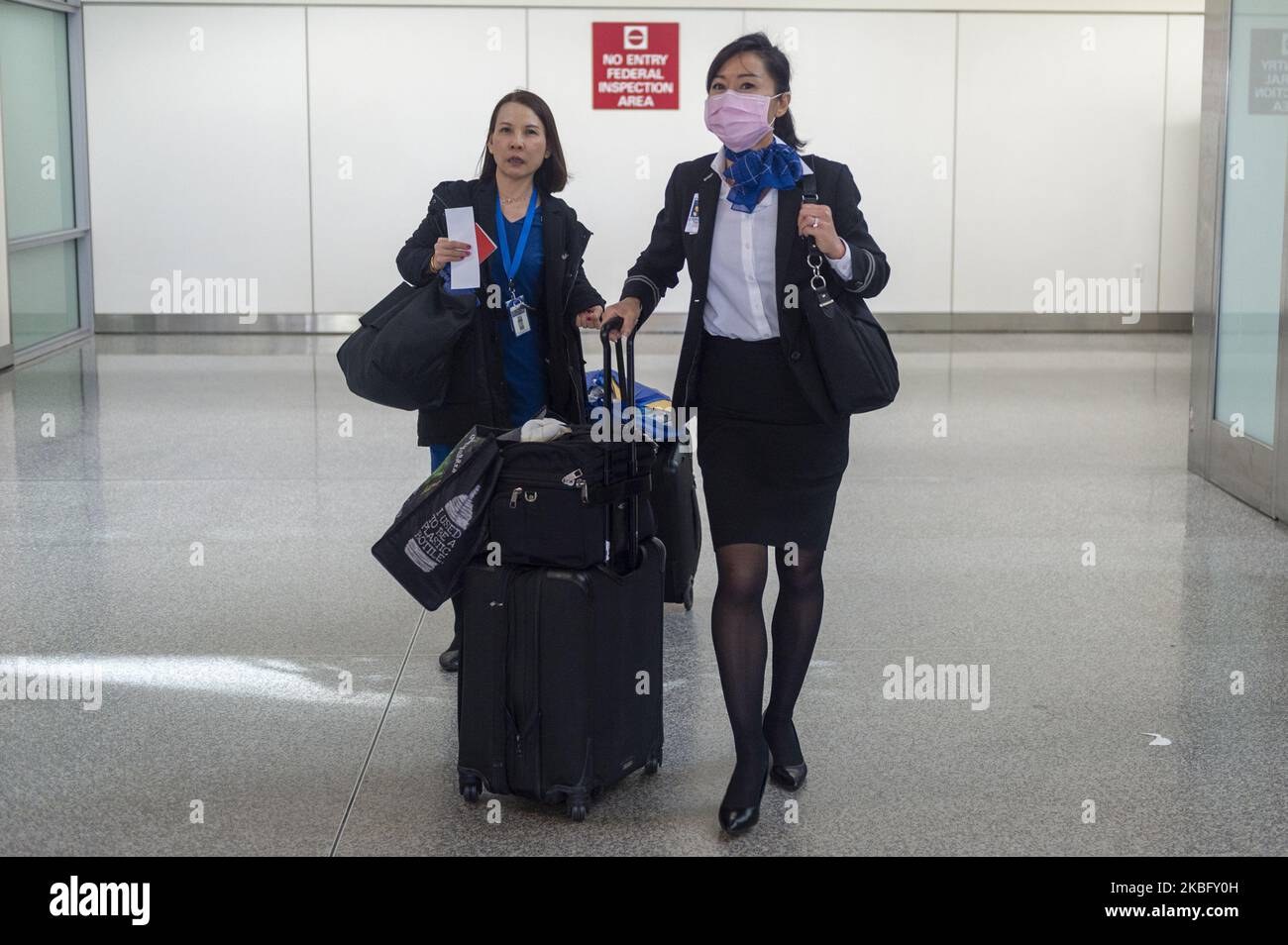 Aerolinea suspende vuelos a china fotografías e imágenes de alta resolución  - Alamy
