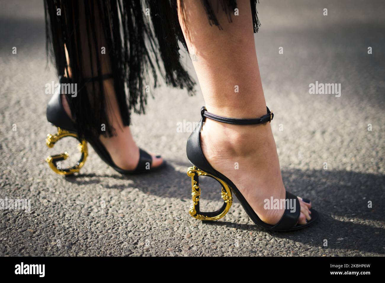 Moda de zapatos de calle fotografías e imágenes de alta resolución - Página  5 - Alamy