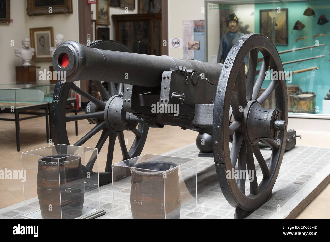 El Museo Real del Ejército y de la Historia Militar es un museo y un