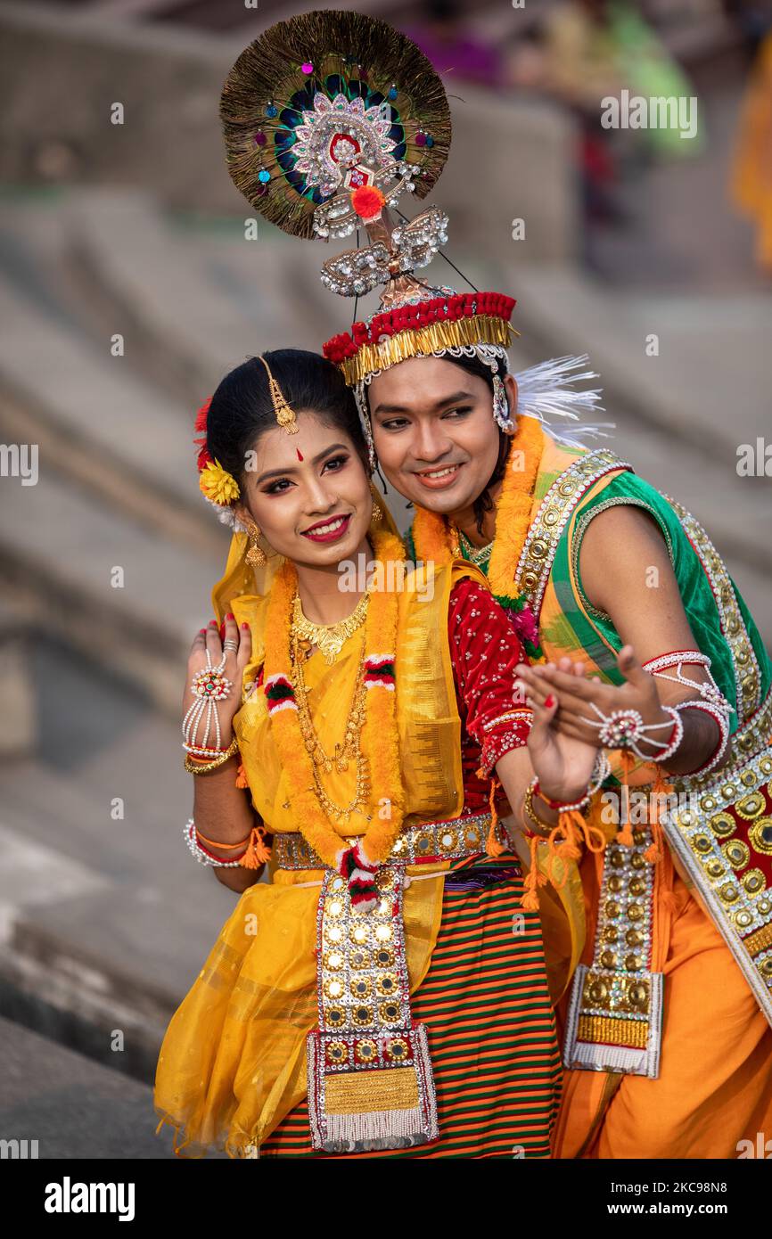 El Pueblo De Bangladesh Celebra El Pahela Falgun Primer D A De La