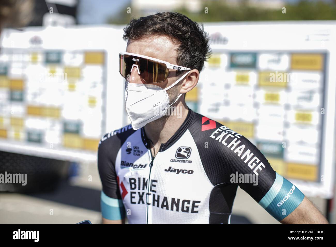 111 Simon Yates de Francia de Team Bike Exchange retrato, durante la