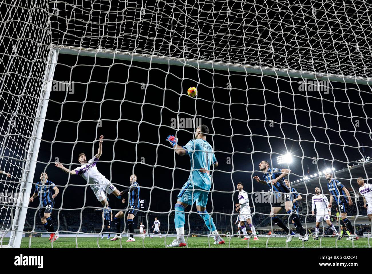 Teresa Claudia Pires Neto (ACF Fiorentina Femminile) during AC Milan vs ACF  Fiorentina femminile, Italian f - Photo .LiveMedia/Francesco Scaccianoce  Stock Photo - Alamy