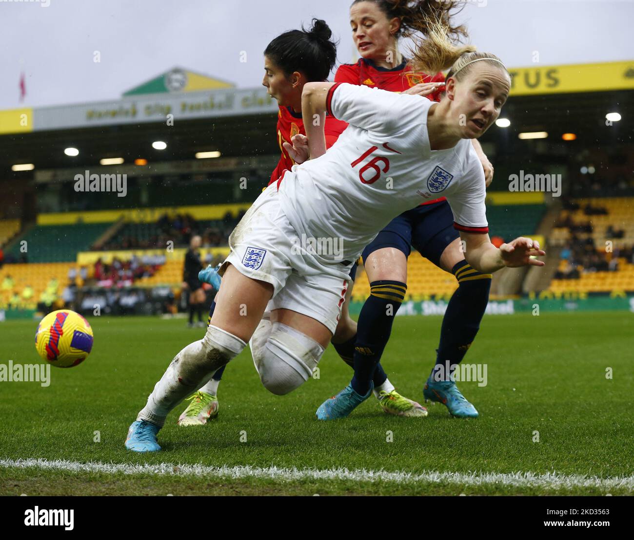 LR Beth Mead (Arsenal) Inglaterra de Inglaterra Ona Batlle (Batlle Pascual) (Manchester United