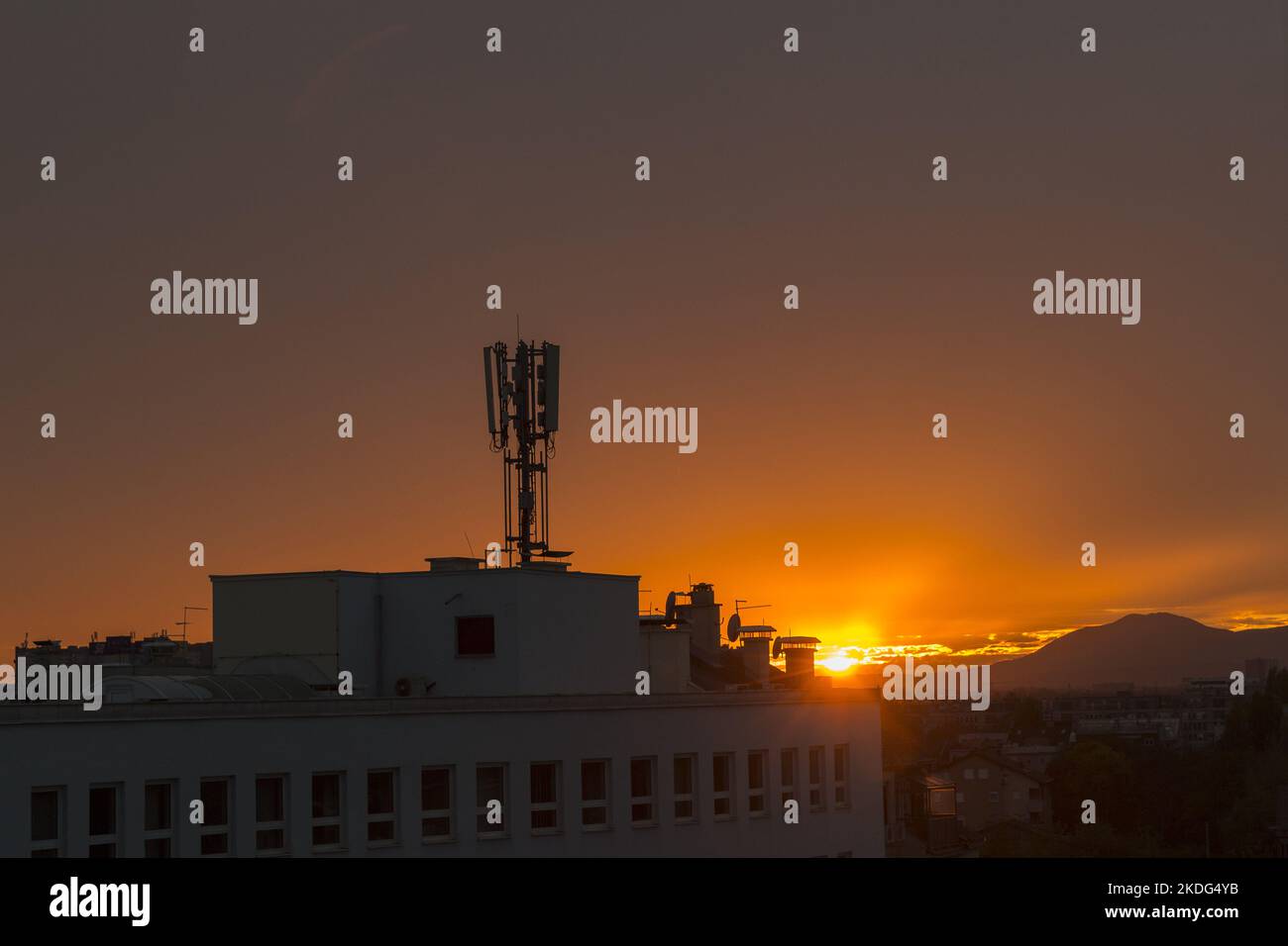 Antenas del sistema de telefonía móvil Foto de stock