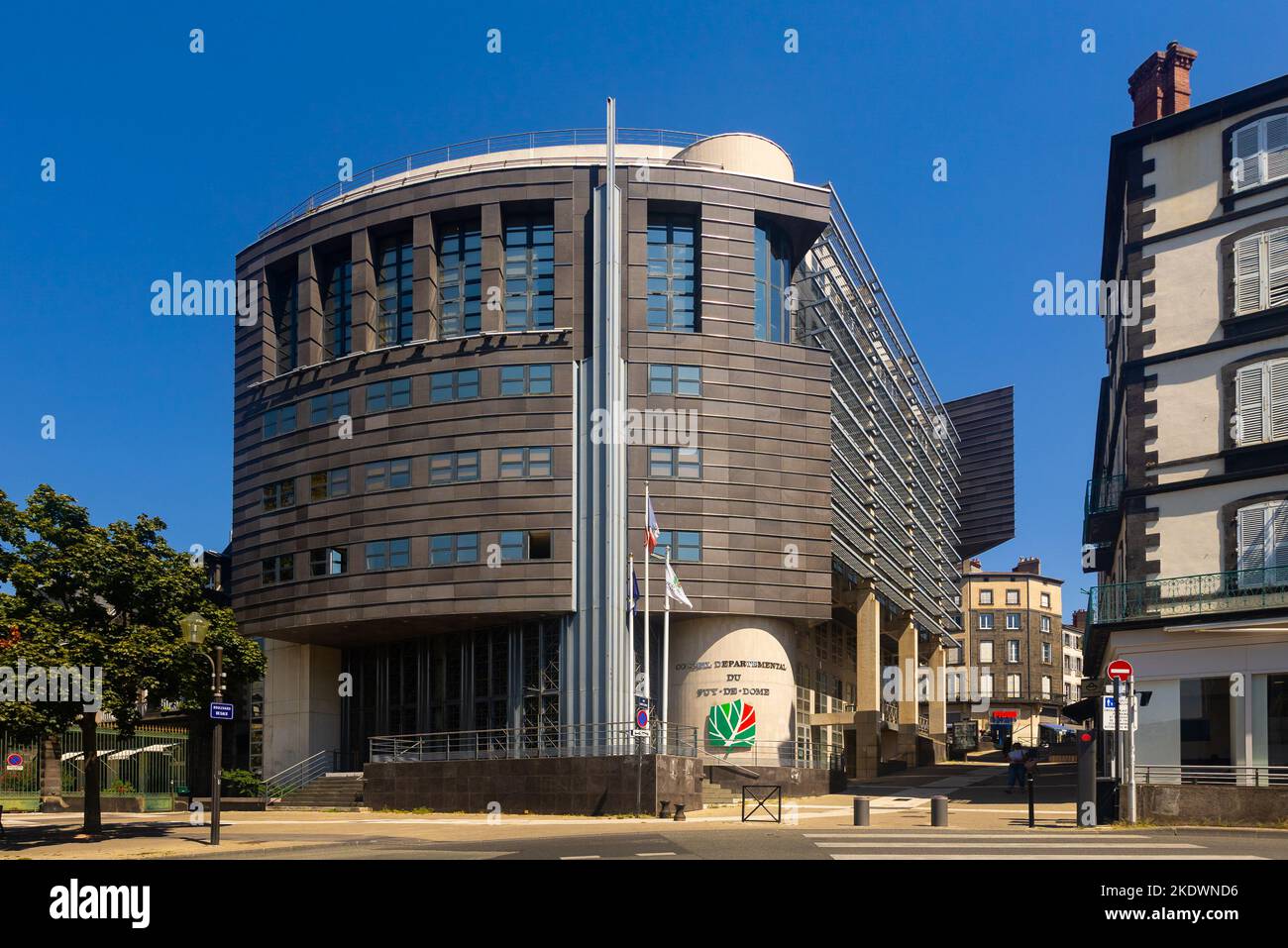 Edificio de la administración departamental de Puy-de-Dome, Clermont-Ferrand Foto de stock