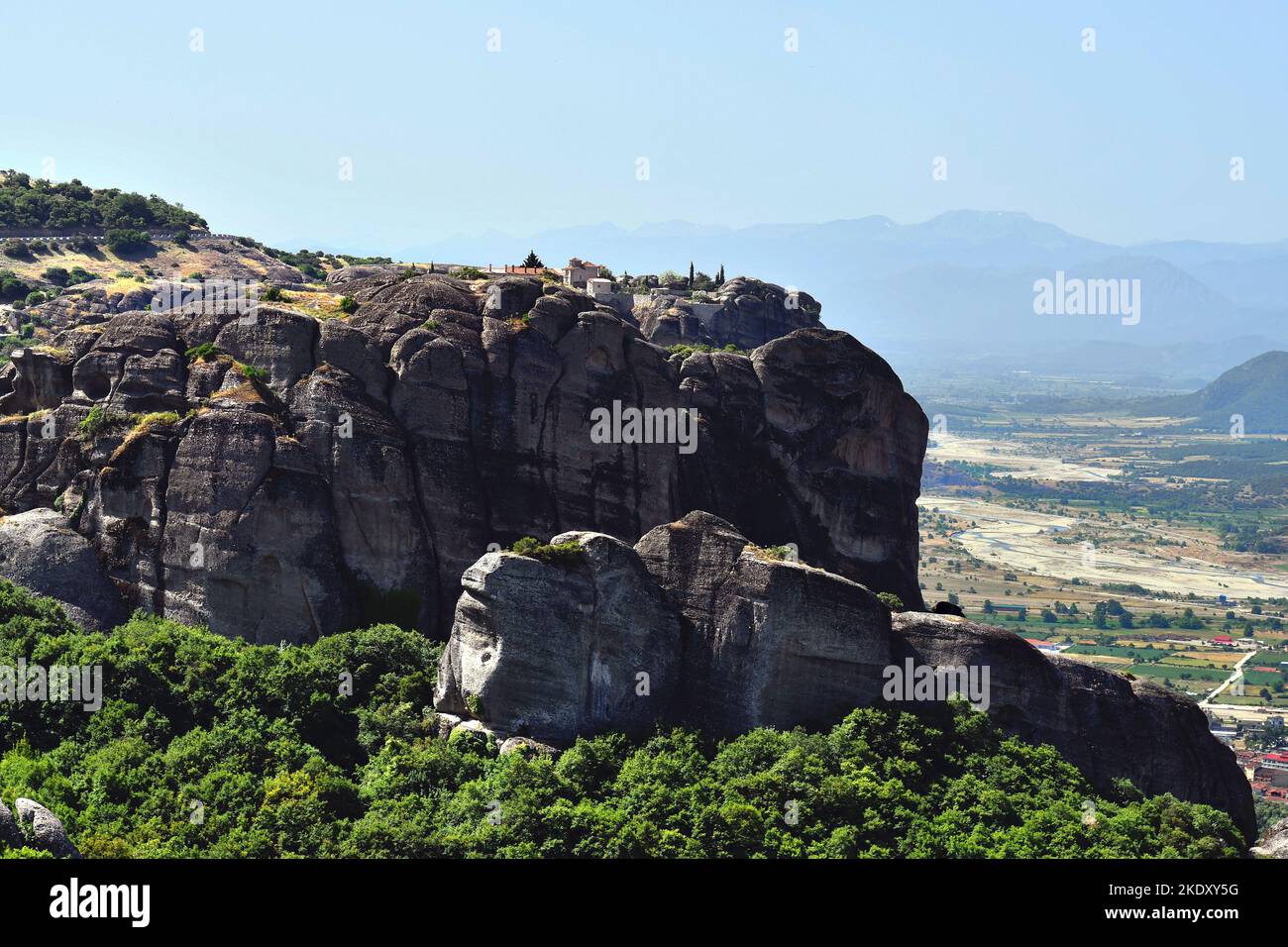 Grecia, el monasterio de San Esteban, uno de los monasterios de Meteora, declarado Patrimonio de la Humanidad por la UNESCO en Tesalia Foto de stock