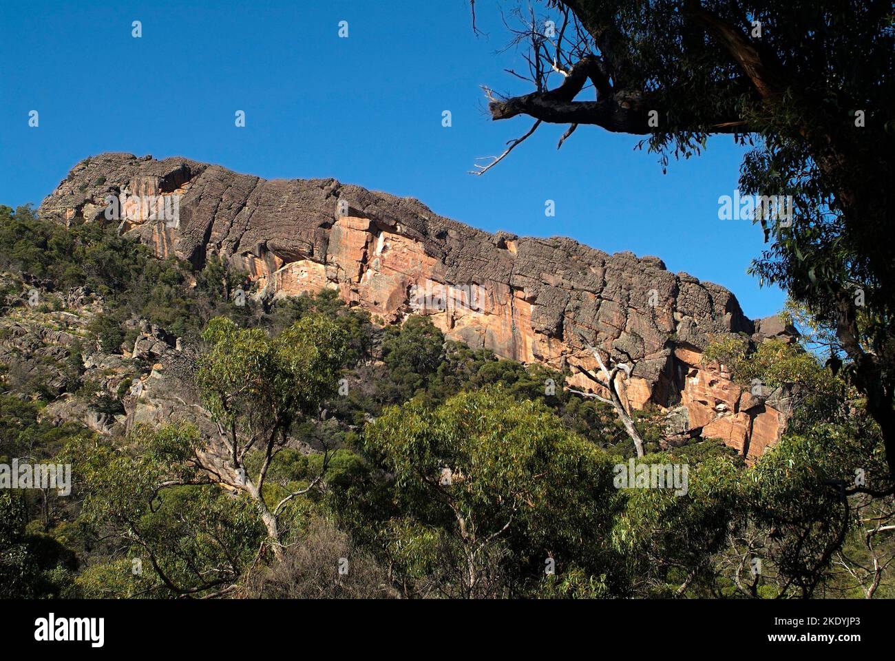 Australia, Victoria, formación rocosa en el Parque Nacional Grampians Foto de stock