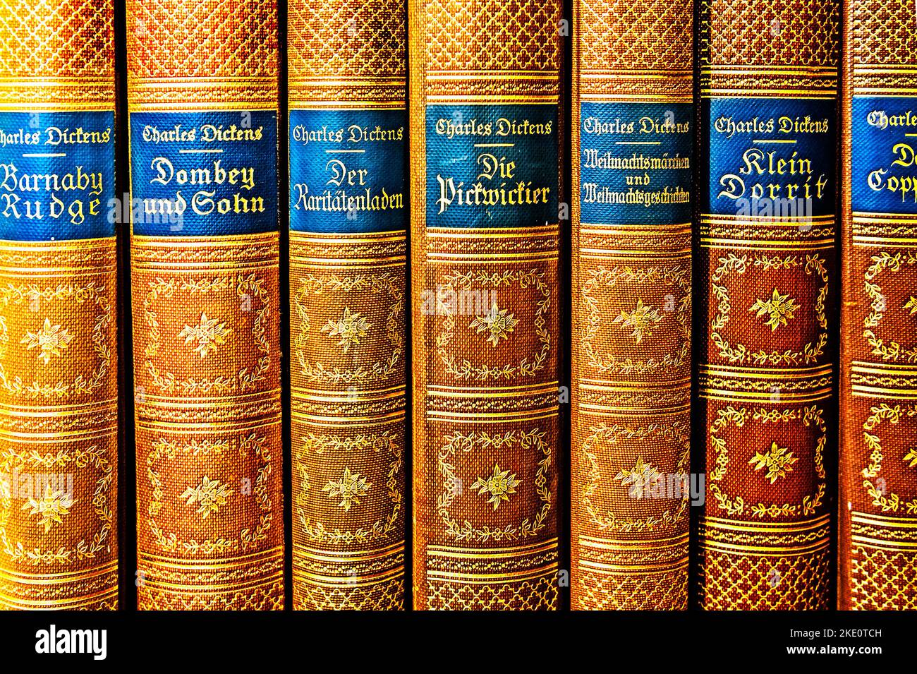 Die Werke von Charles Dickens; Obras de Charles Dickens Foto de stock