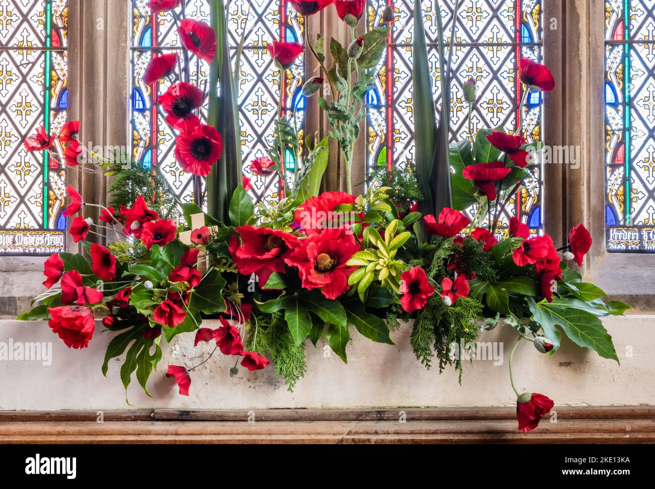 Arreglos florales para iglesias fotografías e imágenes de alta resolución -  Alamy
