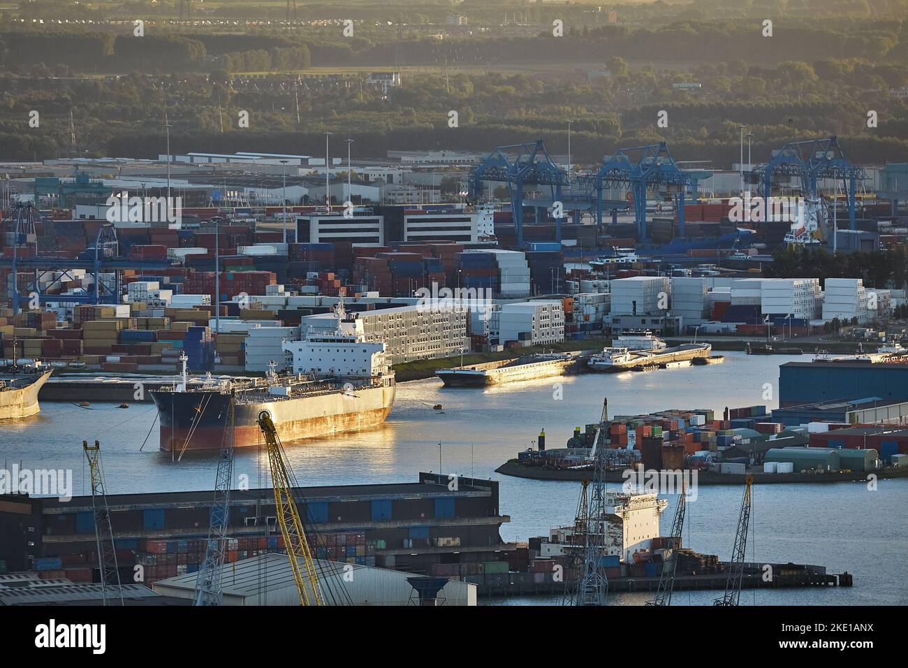 Buques portacontenedores del puerto de Rotterdam Foto de stock