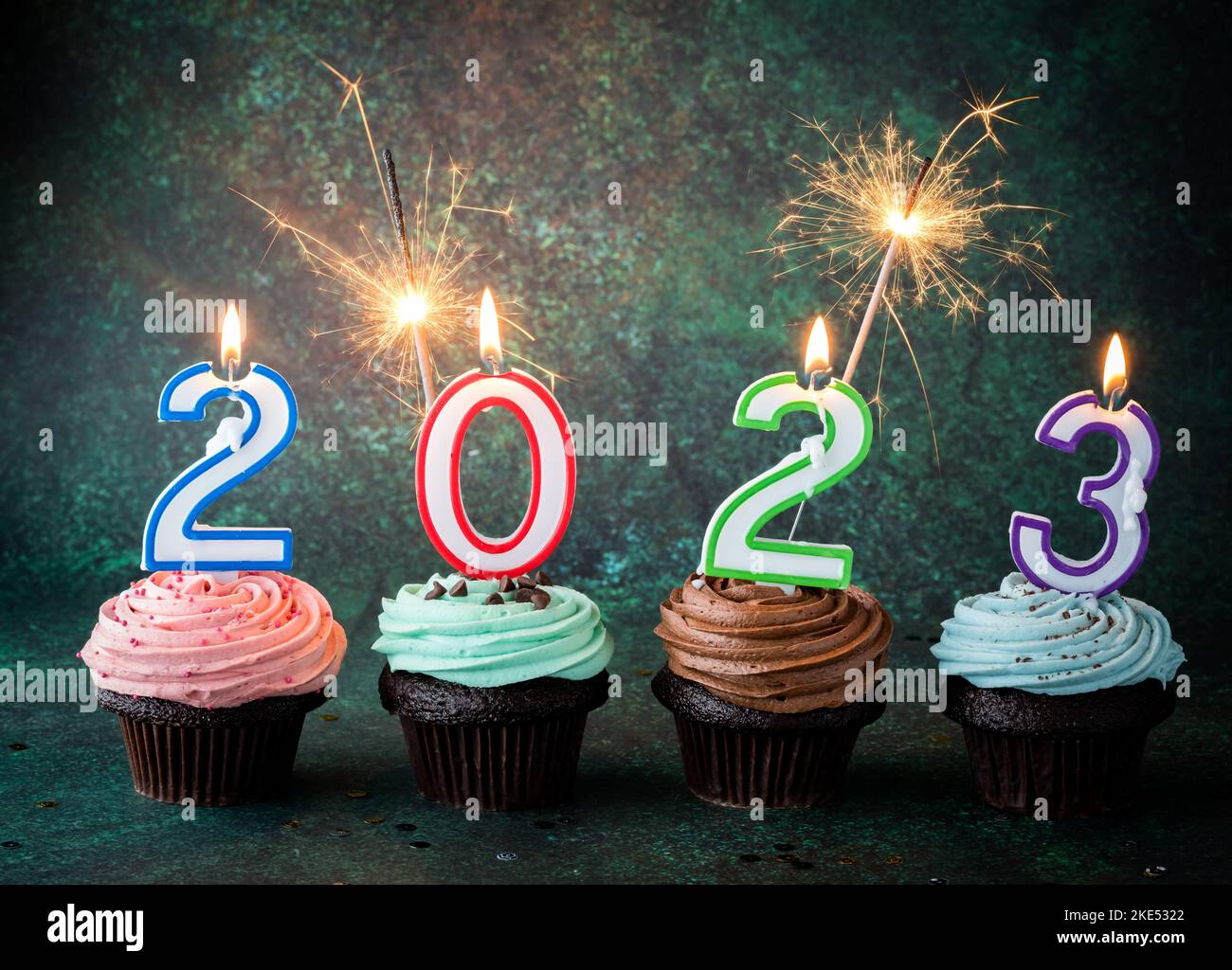 Año nuevo cupcakes fotografías e imágenes de alta resolución - Alamy