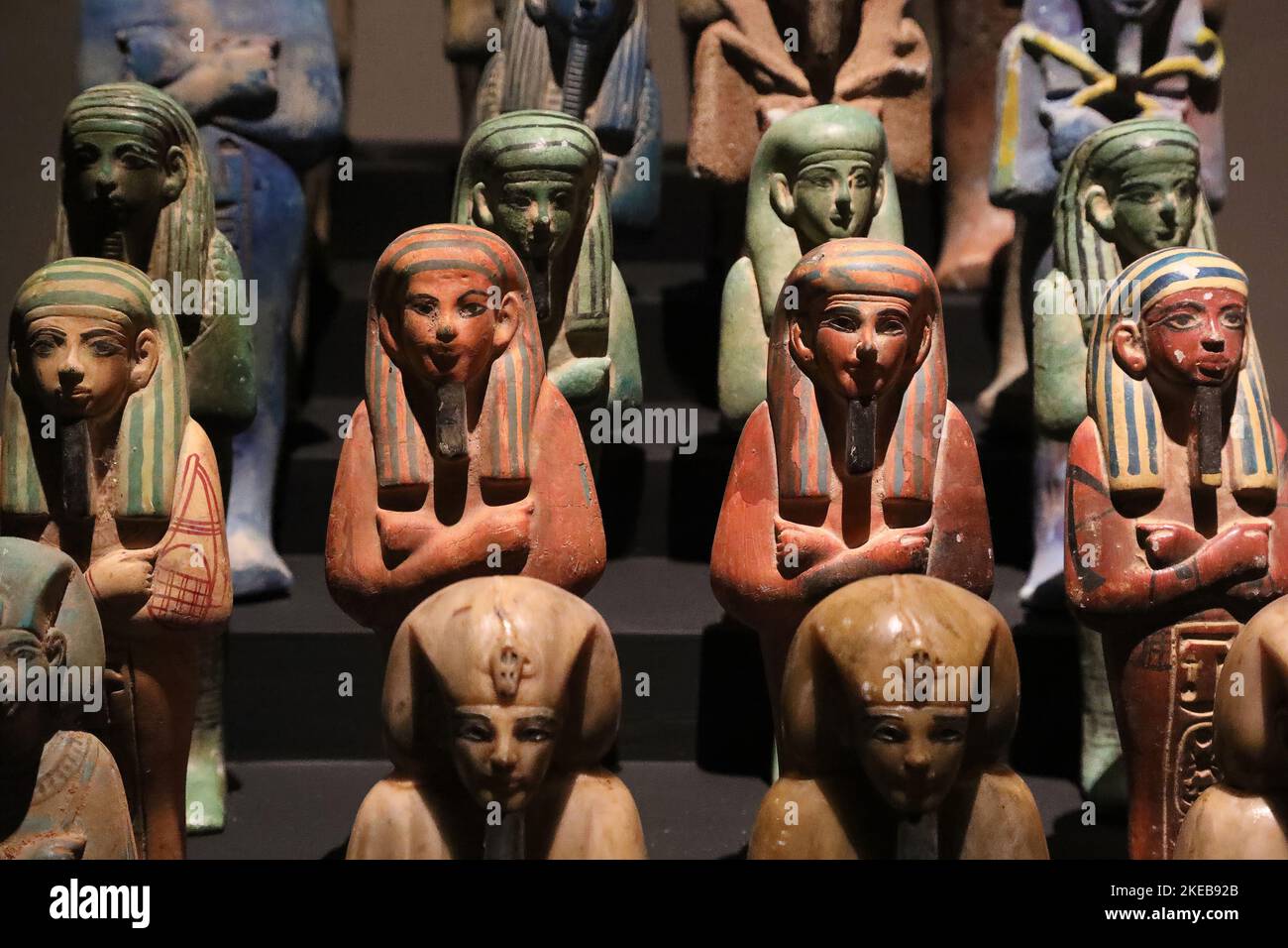 Varias estatuillas de la tumba de Tutankhamon Foto de stock