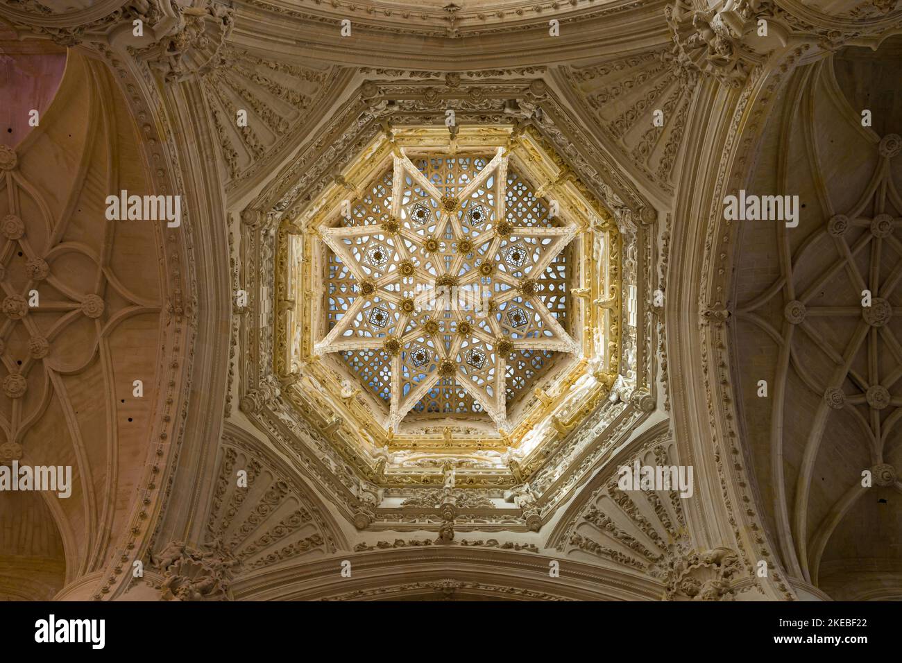 Interior del Cimborrio de la Catedral de Burgos, España. Foto de stock