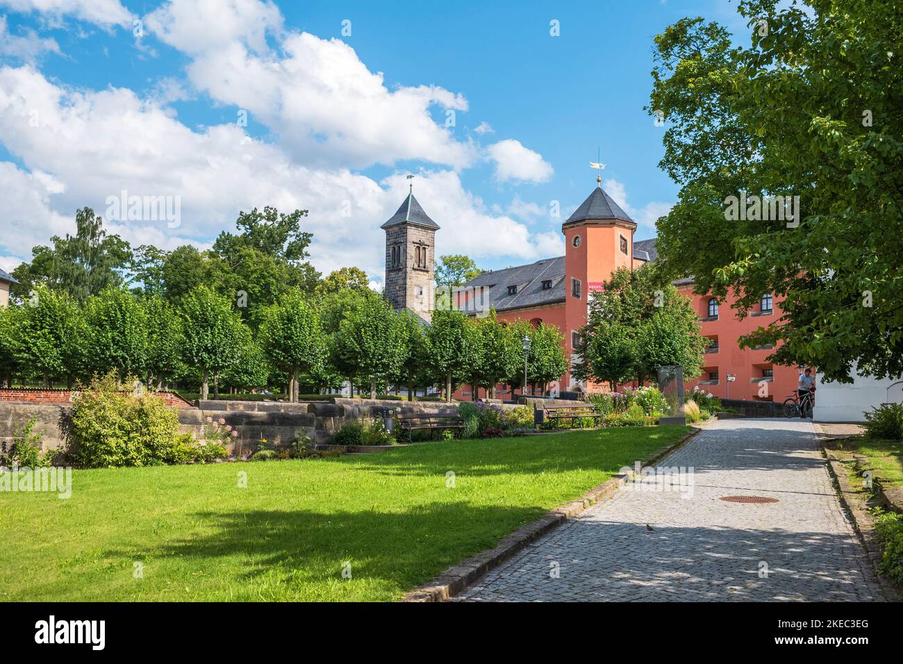 Königstein Castillo Elbe Sandstone montañas en la Suiza sajona en verano Foto de stock