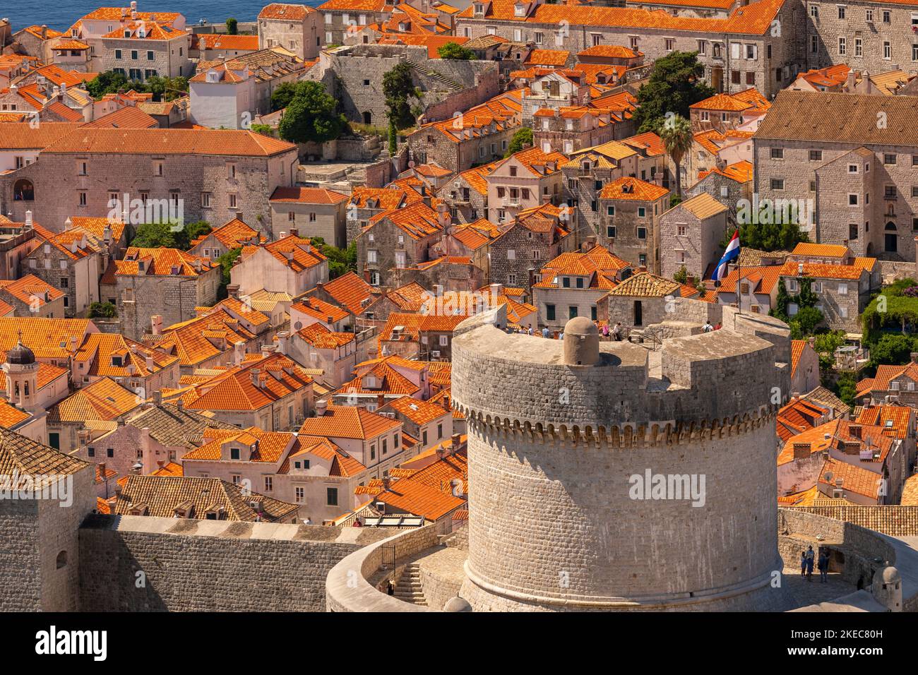 DUBROVNIK, CROACIA, EUROPA - La Torre Minceta en la ciudad amurallada de Dubrovnik en la costa Dalmation. Foto de stock