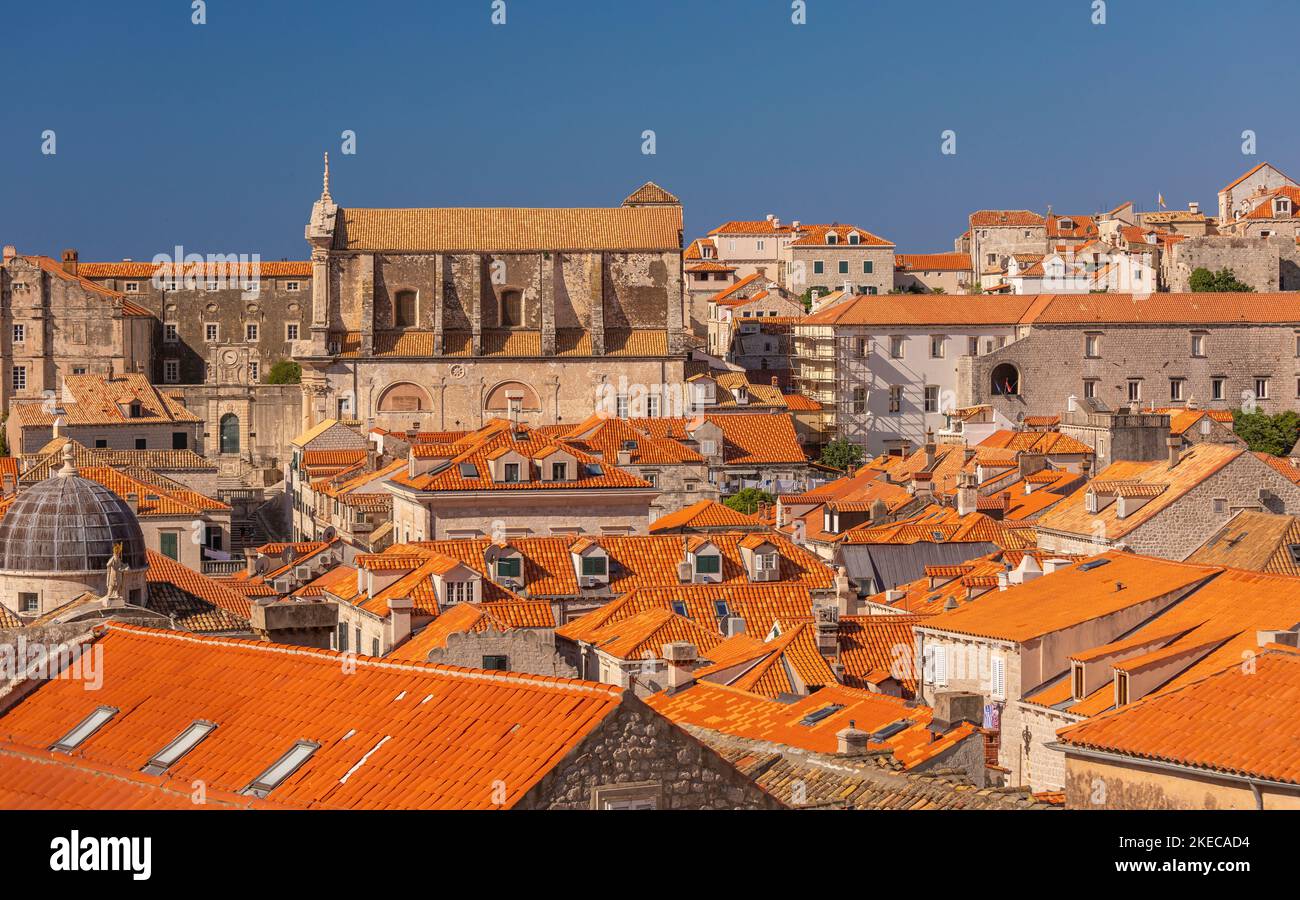 DUBROVNIK, CROACIA, EUROPA - Iglesia de San Ignacio, arriba, en la ciudad amurallada de Dubrovnik en la costa Dalmation. Foto de stock