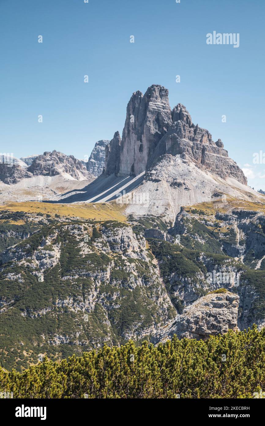 Italia, Véneto, Auronzo di Cadore. El Tre Cime di Lavaredo, visto desde el Monte Piana, Dolomitas Foto de stock