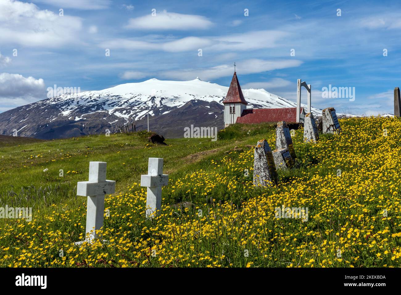 Hellnar; Iglesia; Snaefellsness; Islandia Foto de stock