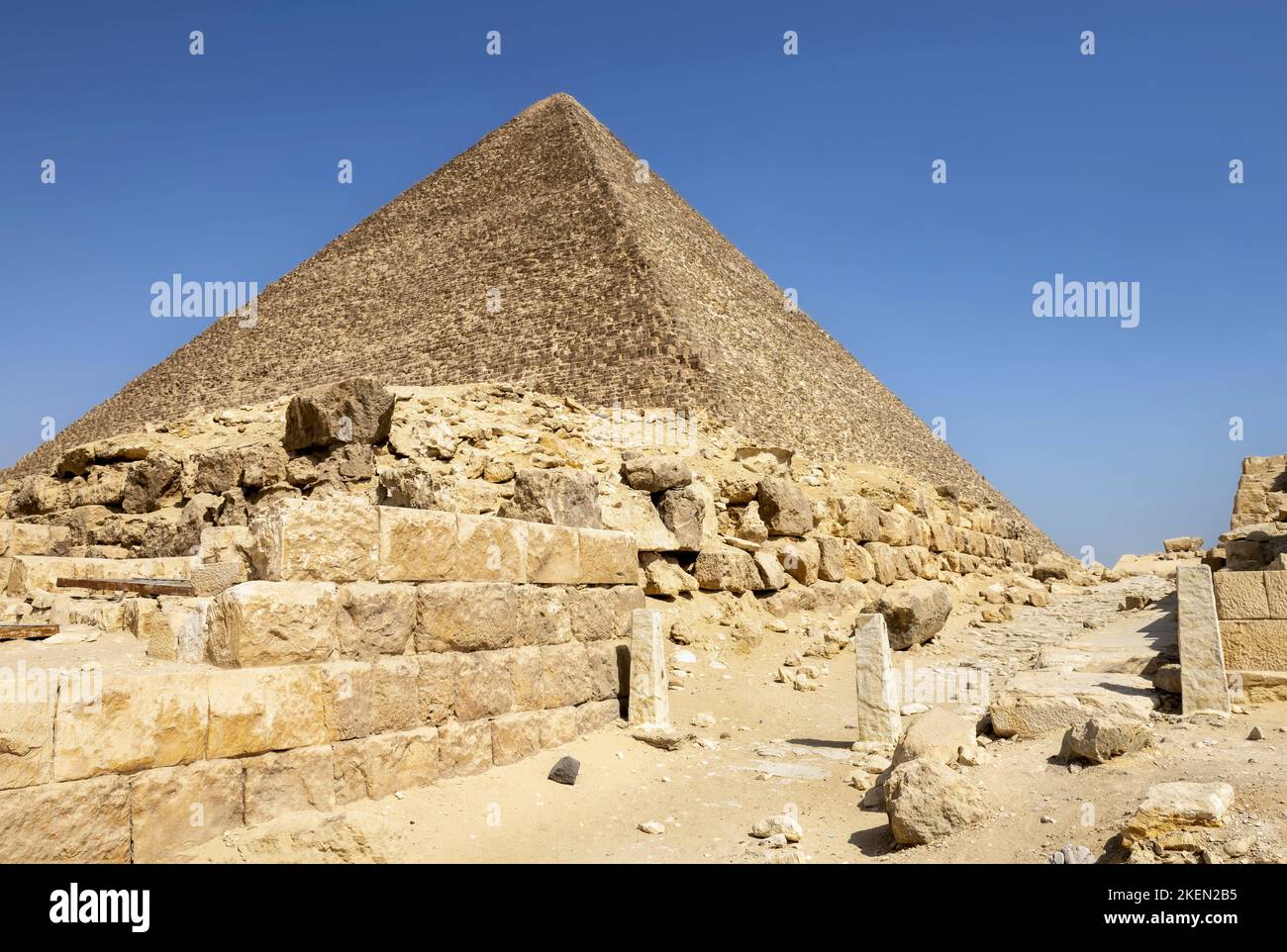 Pirámide de Cheops en la meseta de Giza, Egipto Foto de stock