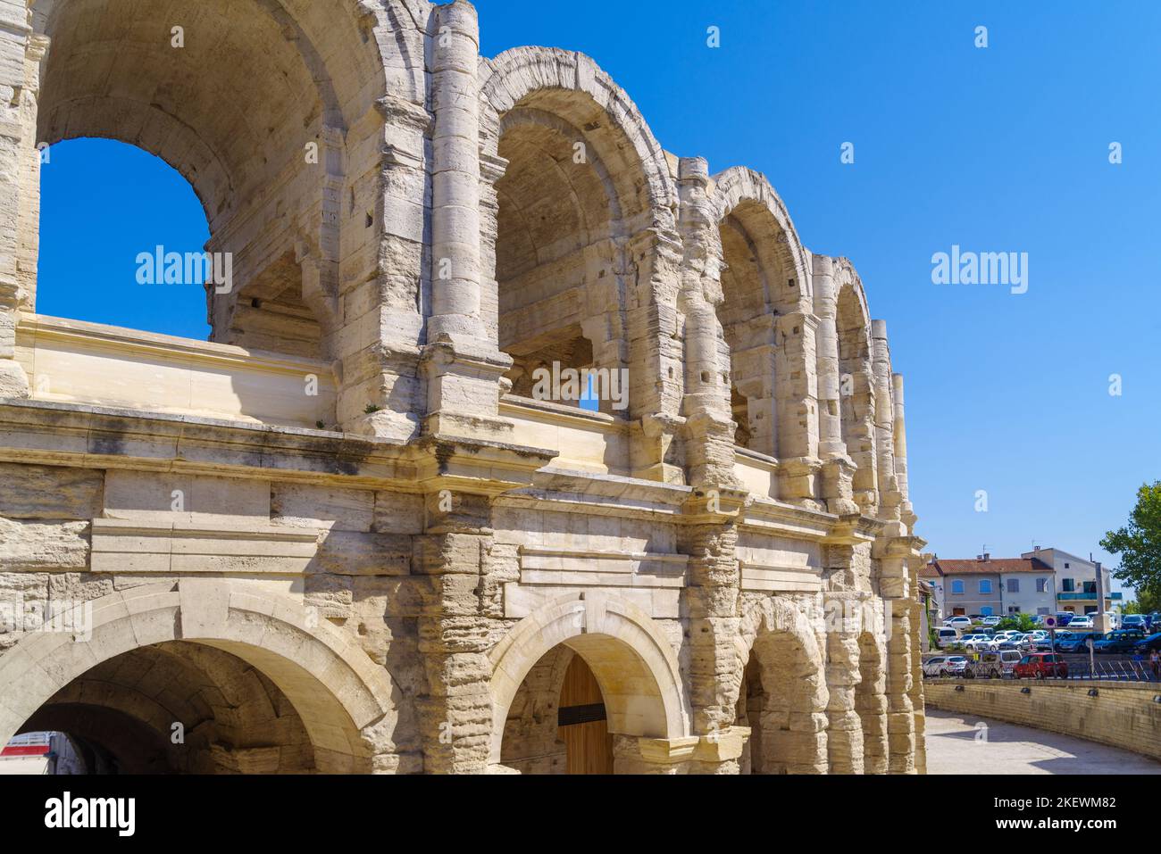 Exterior del anfiteatro de Arles, Francia Foto de stock
