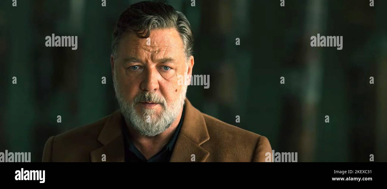 russell crowe en la barba del set