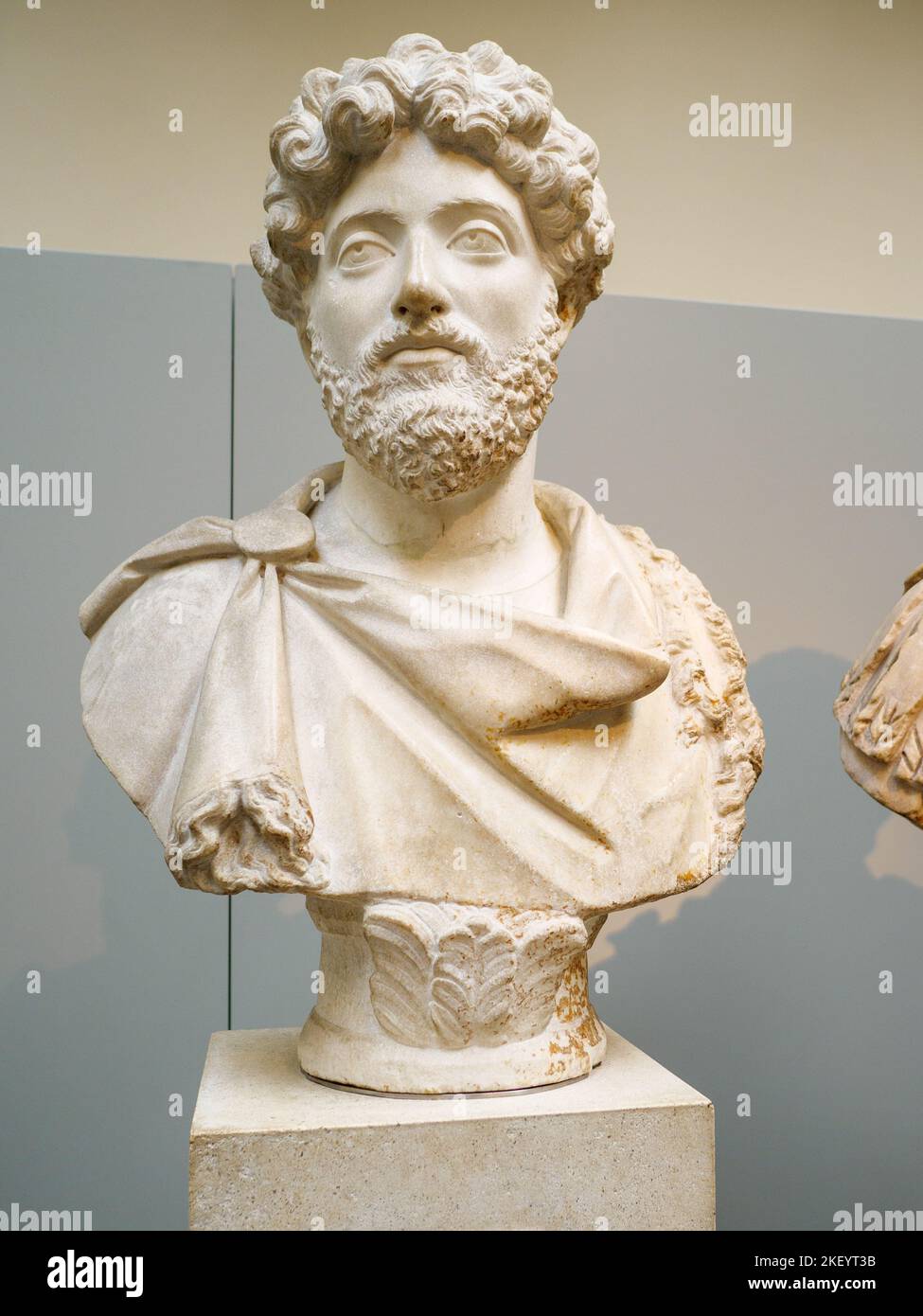 Busto de mármol del emperador romano Marcus Aurelio en el Museo Británico, Londres, Reino Unido Foto de stock