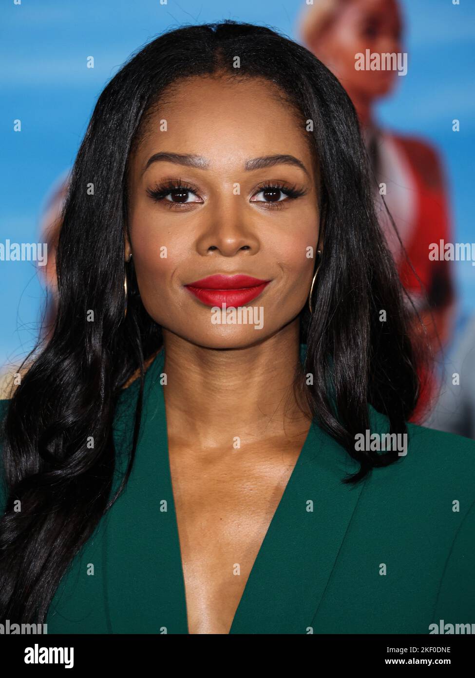 Zuri Hall llega al estreno estadounidense de 'Glass Onion A Knives Out