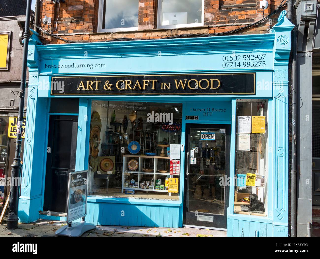 Art & Craft in Wood tienda de venta al por menor calle Lowestoft suffolk 2022 Foto de stock