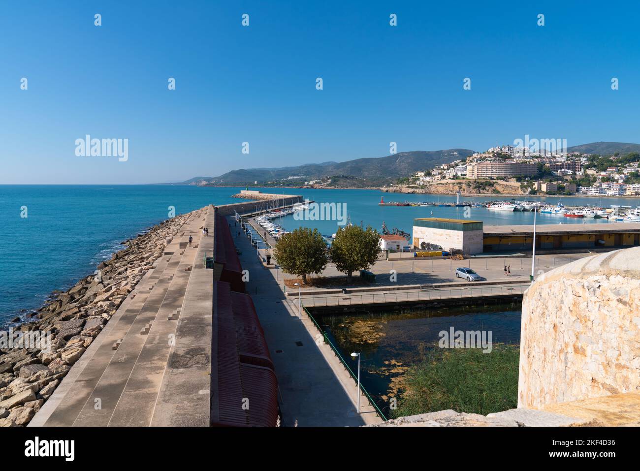 Puerto de peñiscola fotografías e imágenes de alta resolución - Alamy