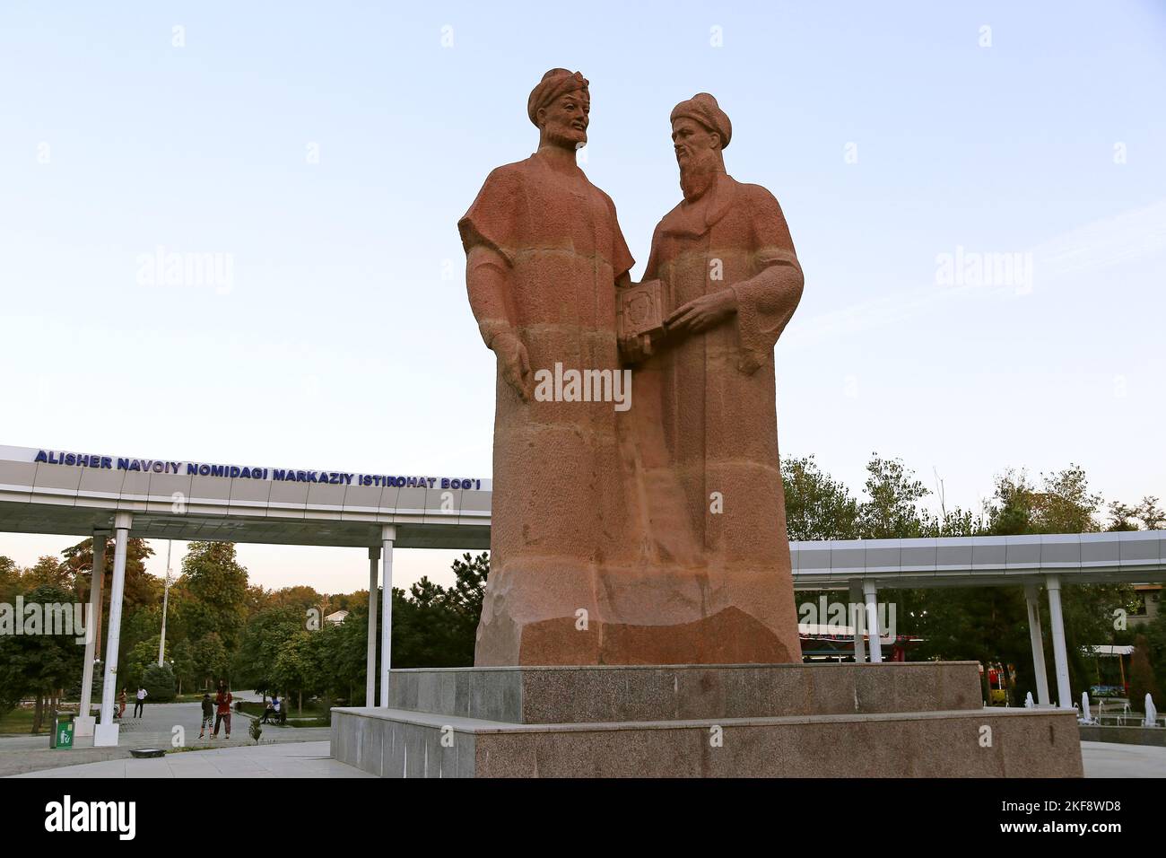 Escultura de Alisher Navoi, Parque Navoi, ciudad europea, Samarcanda