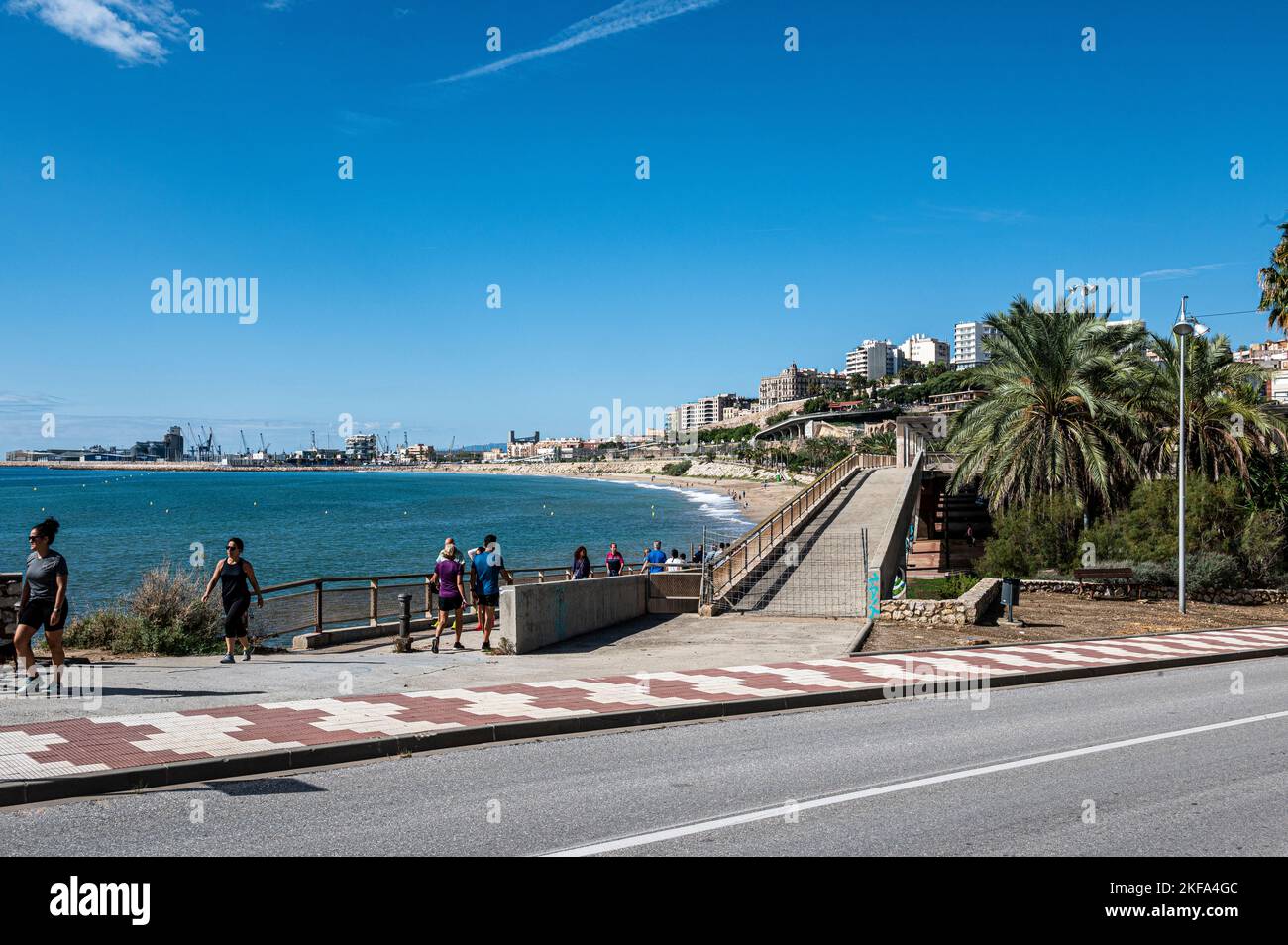 Frente al mar en Tarragona España Foto de stock