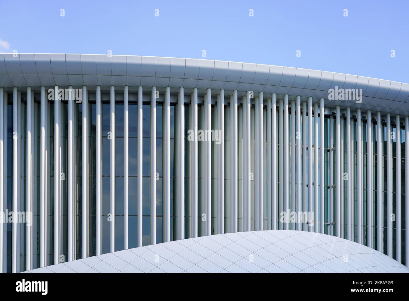 Philharmonie Luxembourg en la ciudad de Luxemburgo en el barrio de Kirchberg, oficialmente como la sala de conciertos Grande-Duchesse Joséphine-Charlotte. Foto de stock