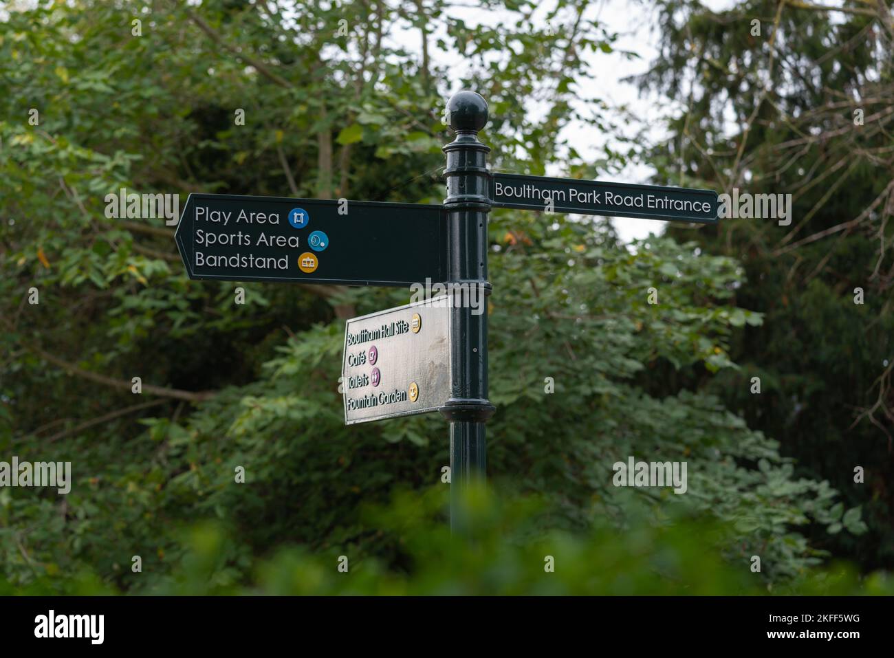 Boultham Park, Lincoln, Lincolnshire, área, banco del parque, espacios