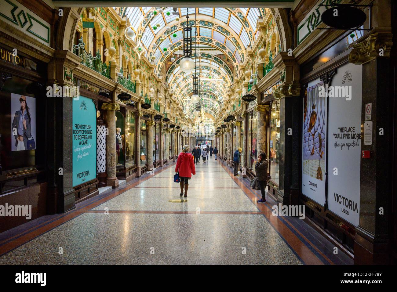 County Arcade y tiendas, Leeds Foto de stock