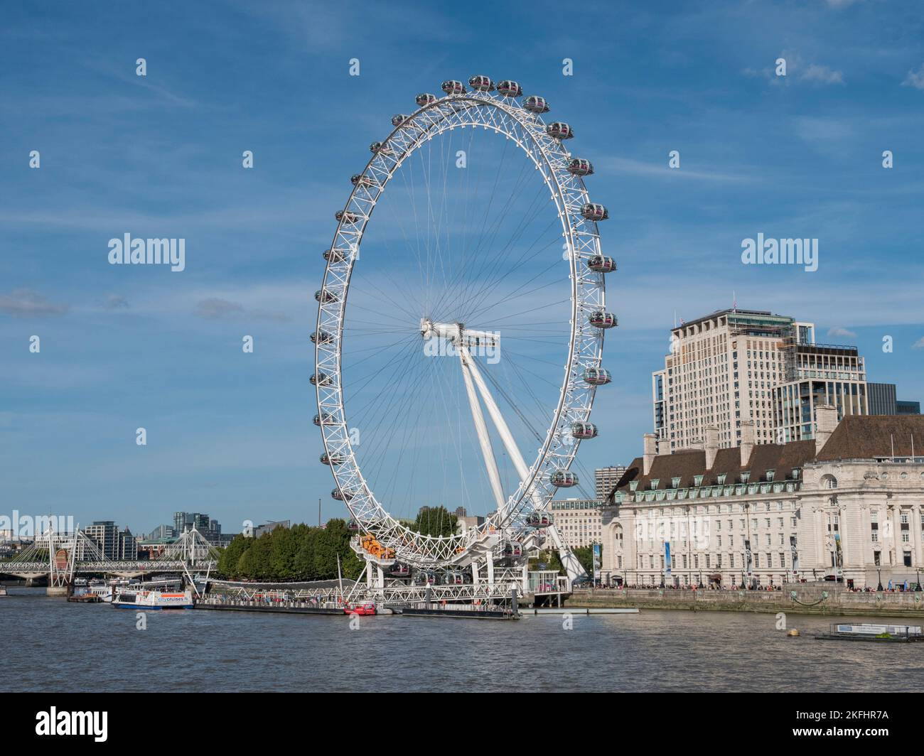 Londres más popular atracción turística, el London Eye, a orillas del río Támesis, Londres, Reino Unido. Foto de stock