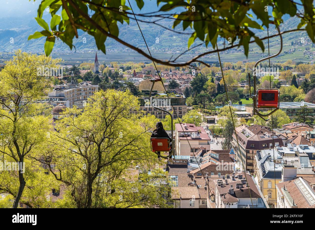 Merano (Meran) en Tirol del Sur El telesilla Meran Dorf Tirol