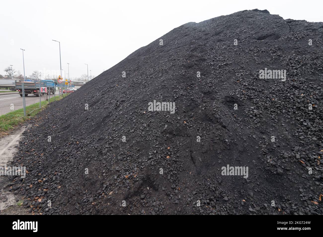 Carbón importado en Puerto de Gdynia, Polonia © Wojciech Strozyk / Alamy Stock Photo Foto de stock