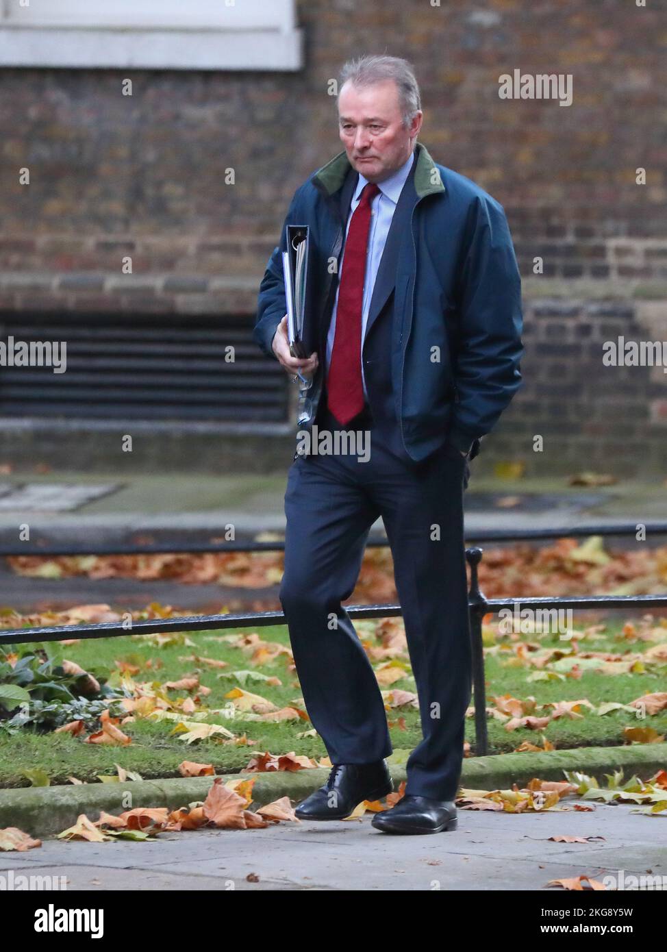 Downing Street, Londres, Reino Unido. 22nd de Nov de 2022. El Secretario Parlamentario del Tesoro (Chief Whip) Simon Hart llega a la reunión del Gabinete en el nº 10 de Downing Street. Crédito: Uwe Deffner/Alamy Live News Foto de stock