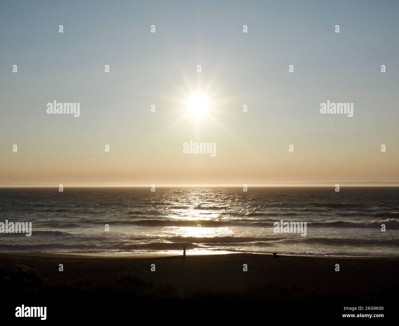 Puesta de sol en la costa de Oregón Foto de stock