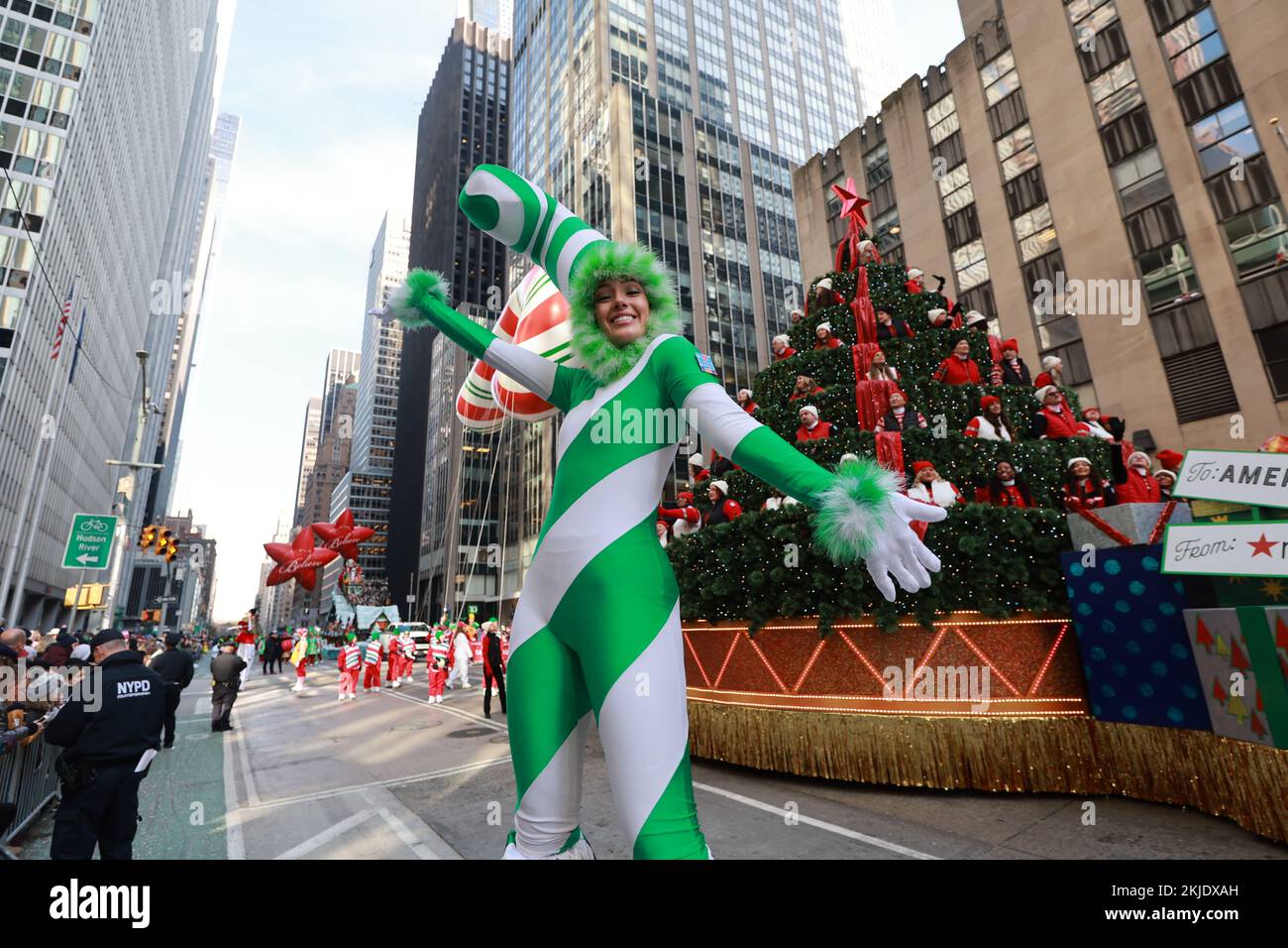 NUEVA YORK, NUEVA YORK 24 de noviembre de 2022 Los payasos de Santa