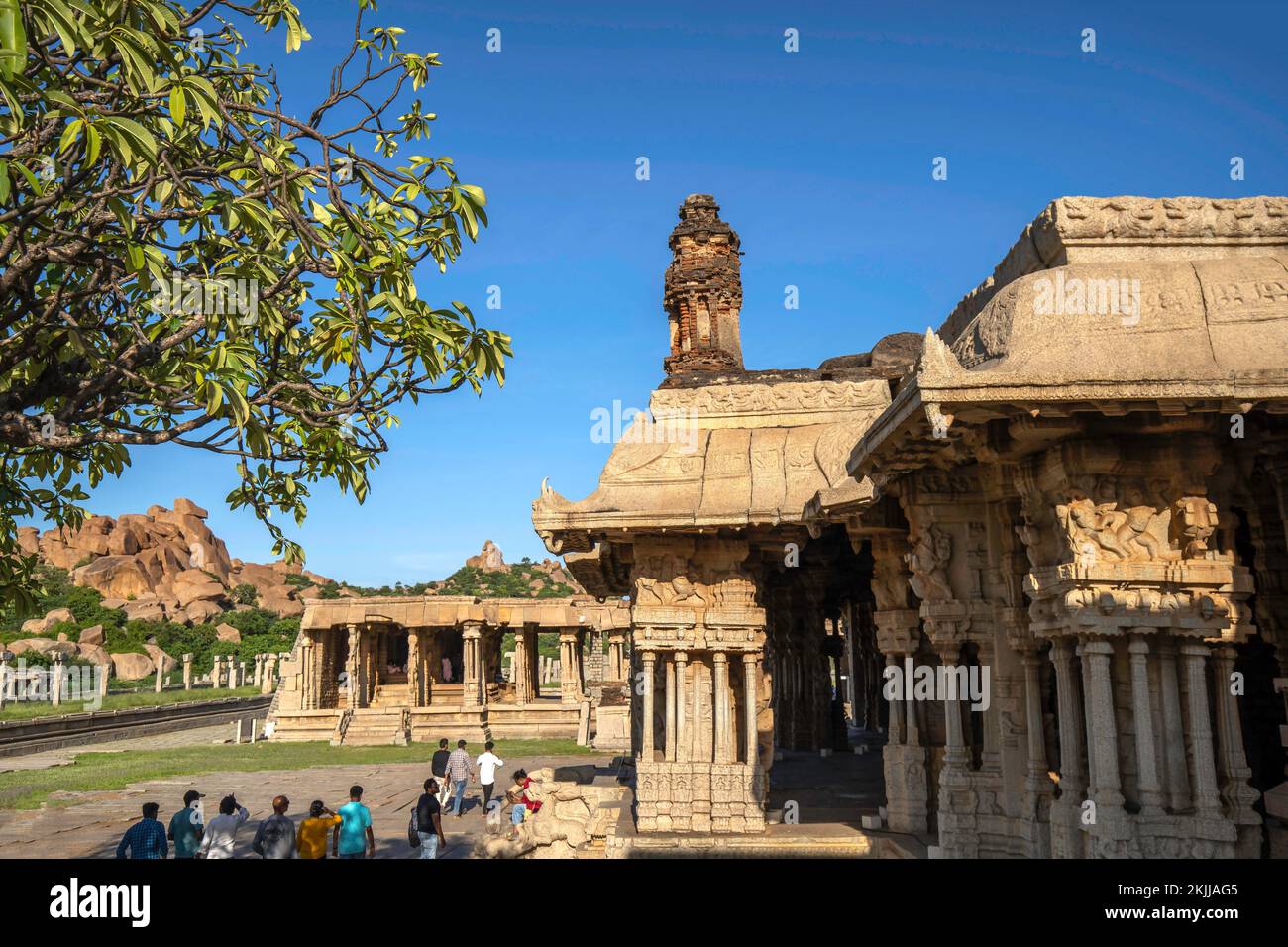 El icono turístico de Karnataka...El Chariot de Piedra, Hampi. Construido por el rey Krishnadevaraya del Imperio Vijayangara durante el siglo 16th, Foto de stock