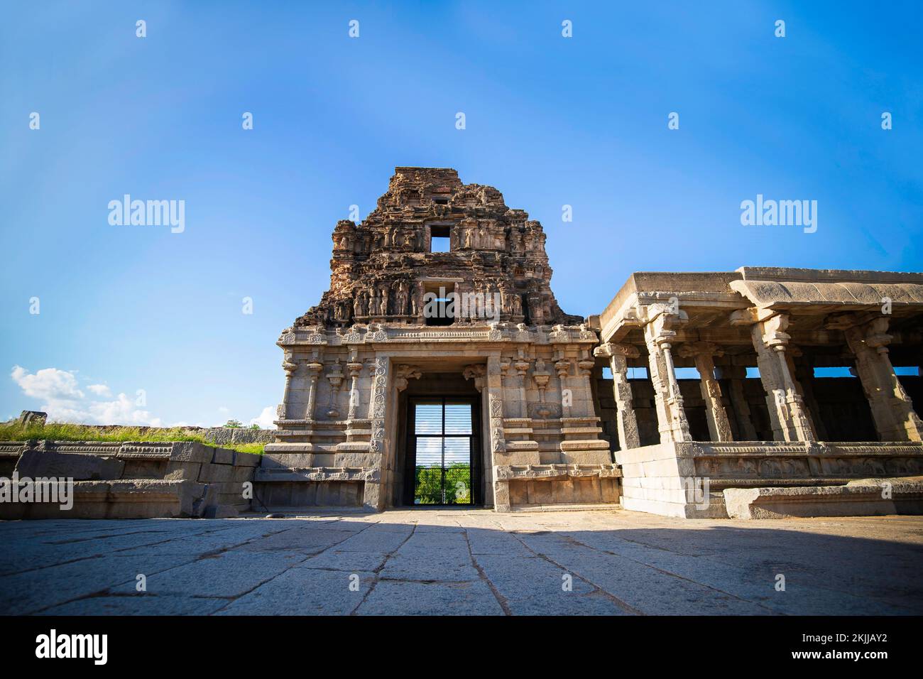 El icono turístico de Karnataka...El Chariot de Piedra, Hampi. Construido por el rey Krishnadevaraya del Imperio Vijayangara durante el siglo 16th, Foto de stock