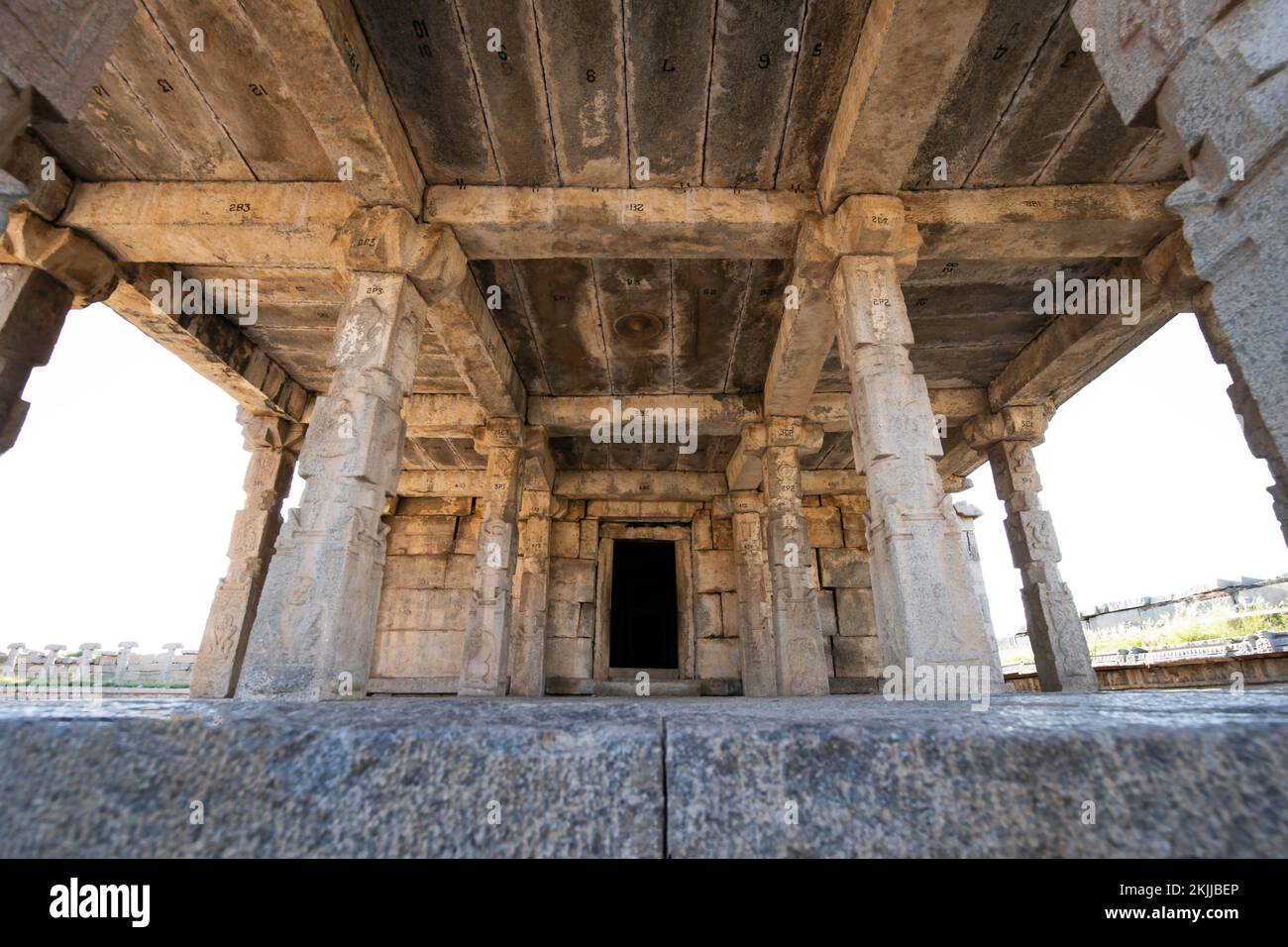 El icono turístico de Karnataka...El Chariot de Piedra, Hampi. Construido por el rey Krishnadevaraya del Imperio Vijayangara durante el siglo 16th, Foto de stock