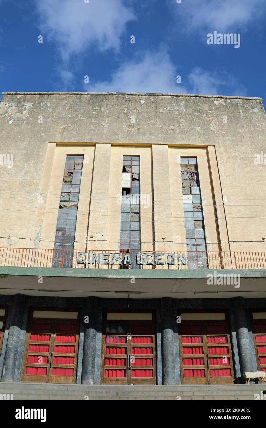 Cine Odeon en Asmara en Eritrea Foto de stock