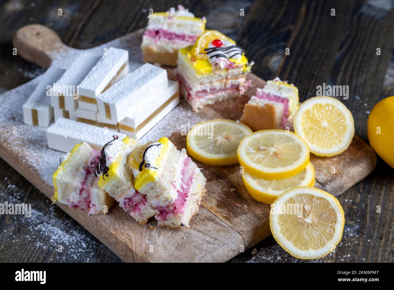 Pasteles en capas fotografías e imágenes de alta resolución - Página 10 -  Alamy