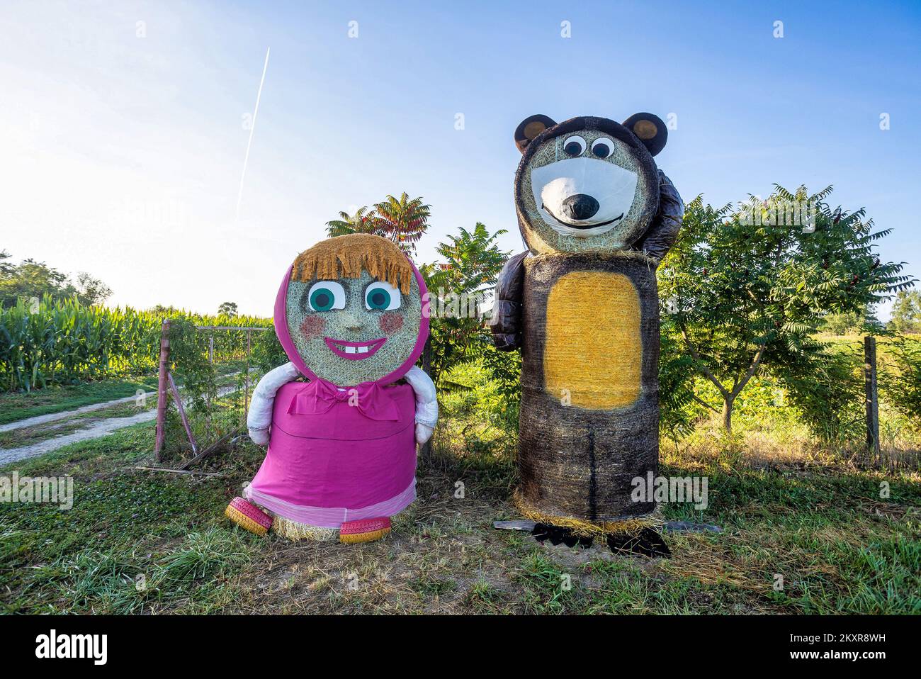 Masha y el oso fotografías e imágenes de alta resolución - Alamy Masha y el oso fotografías e imágenes de alta resolución - Alamy
