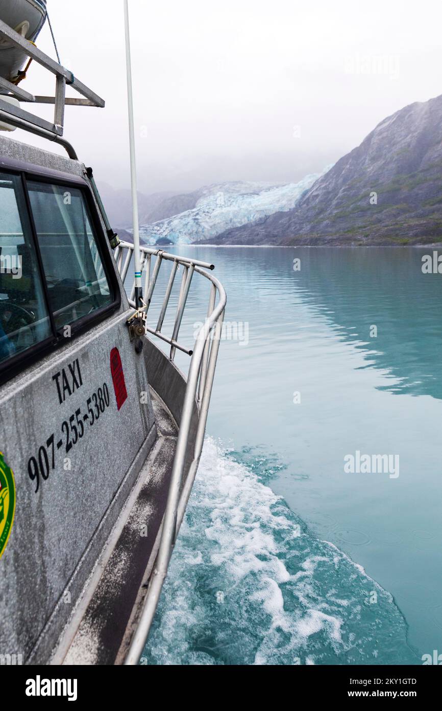 Alquiler de barcos con visita al glaciar Shoup; bahía Shoup; brazo Valdez; estrecho Prince William; Valdez; Alaska; EE.UU Foto de stock